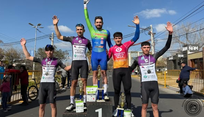 Camilo Mendoza se quedo con la 3° fecha de la temporada de Pista y Critérium 2025