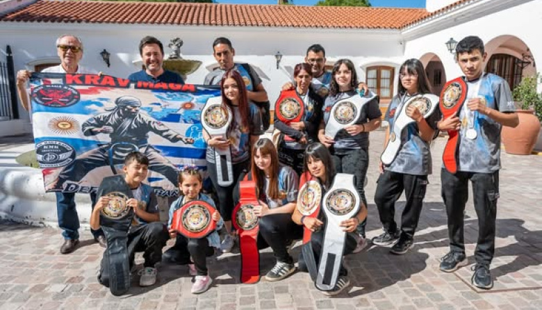 La escuela Krav - Maga Defensa Urbana visitó al intendente Rufeil