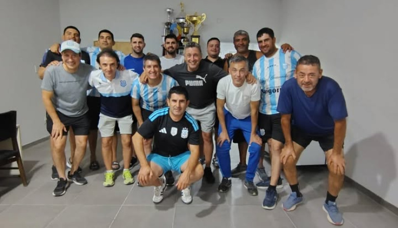 Mauricio Elena Visitó el Club San Martín de La Paz