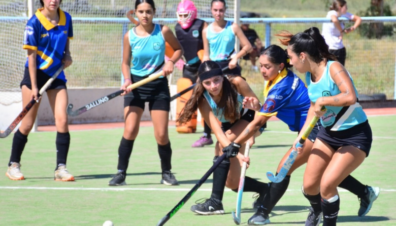 Comenzó el Torneo Apertura de Hockey en Santa Rosa