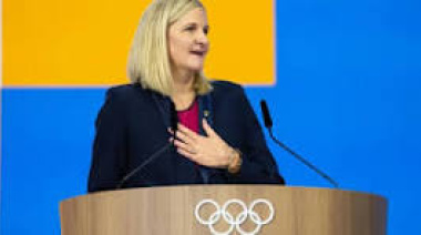 Quién es Kirsty Coventry la primera mujer y la primera africana en presidir el Comité Olímpico Internacional