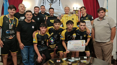 El equipo de Palmira Campeón de Handball Juvenil visitó al intendente Rufeil